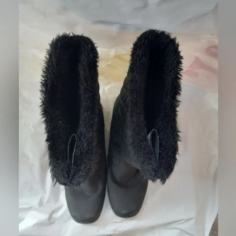 Weatherproof Women's Quilted Black Boots Faux Fur Size 9M